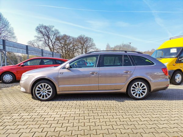 ŠKODA SUPERB 2.0TDi 103KW AMBIENTE ,COMBI, DSG, ALU, ZÁVĚS - Image 5