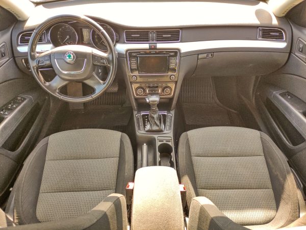 ŠKODA SUPERB 2.0TDi 103KW AMBIENTE ,COMBI, DSG, ALU, ZÁVĚS - Image 8
