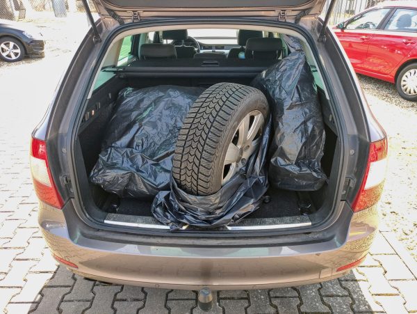 ŠKODA SUPERB 2.0TDi 103KW AMBIENTE ,COMBI, DSG, ALU, ZÁVĚS - Image 11