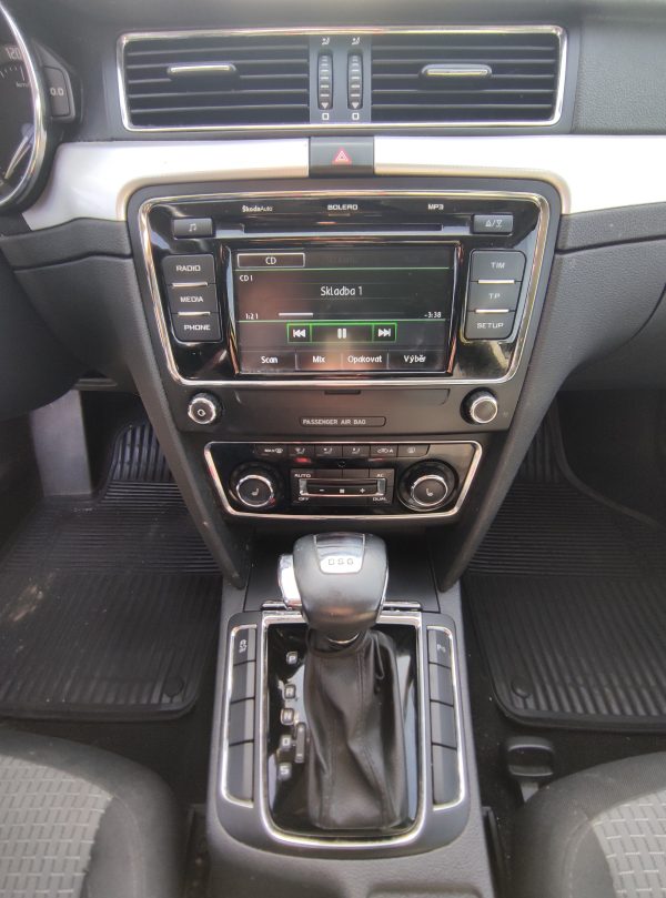 ŠKODA SUPERB 2.0TDi 103KW AMBIENTE ,COMBI, DSG, ALU, ZÁVĚS - Image 15
