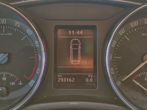ŠKODA SUPERB 2.0TDi 103KW AMBIENTE ,COMBI, DSG, ALU, ZÁVĚS - Image 16