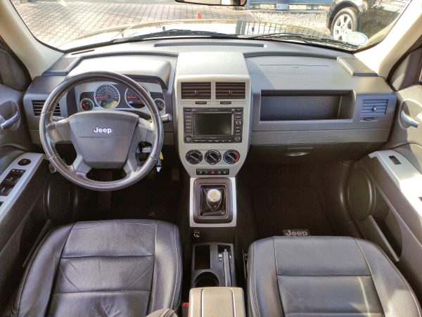 JEEP PATRIOT 2.4i DUAL VVT LIMITED 4x4 - Image 8