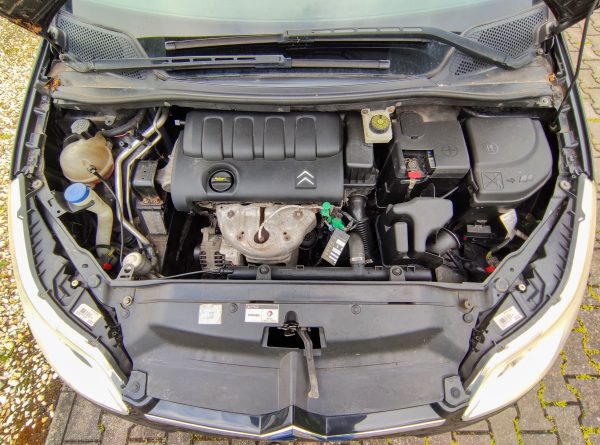 CITROEN C4 1.4i 65KW, FAMILY ,AUT.KLIMA, EL.OKNA, SERVO, ABS - Image 9