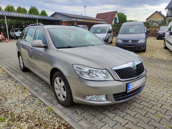 ŠKODA OCTAVIA II 1.6 TDi AMBIENTE, ROZVODY VE 228500 KM, - Image 4