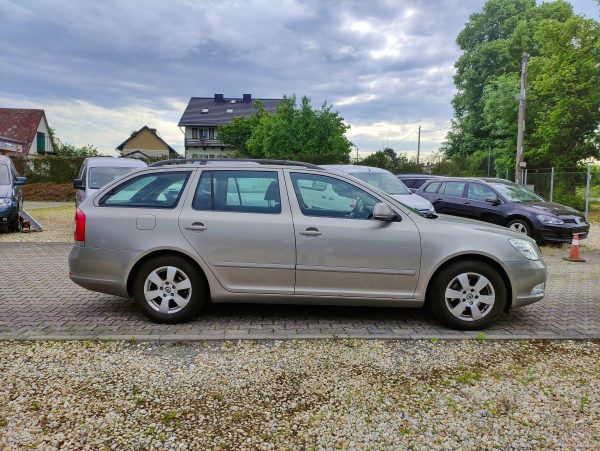 ŠKODA OCTAVIA II 1.6 TDi AMBIENTE, ROZVODY VE 228500 KM, - Image 7