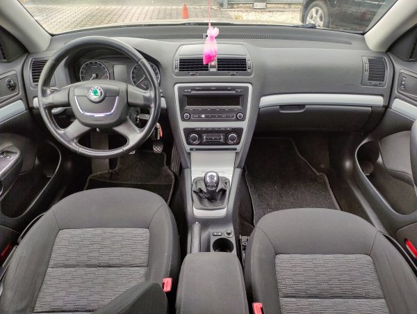 ŠKODA OCTAVIA II 1.6 TDi AMBIENTE, ROZVODY VE 228500 KM, - Image 8