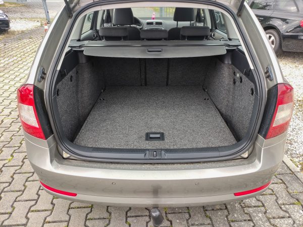 ŠKODA OCTAVIA II 1.6 TDi AMBIENTE, ROZVODY VE 228500 KM, - Image 10