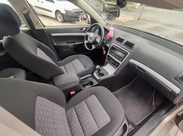 ŠKODA OCTAVIA II 1.6 TDi AMBIENTE, ROZVODY VE 228500 KM, - Image 11