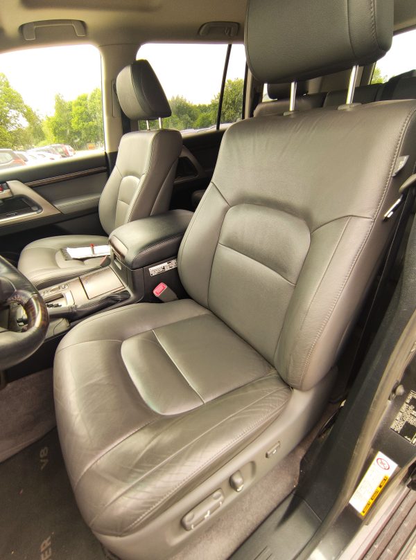 TOYOTA LAND CRUISER 200 4.5D V8 195KW,ZÁVĚS 3.5T - Image 15