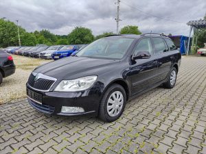 ŠKODA OCTAVIA II 2.0 TDi AMBIENTE,SERVISNÍ KNIHA,TAŽNÝ,