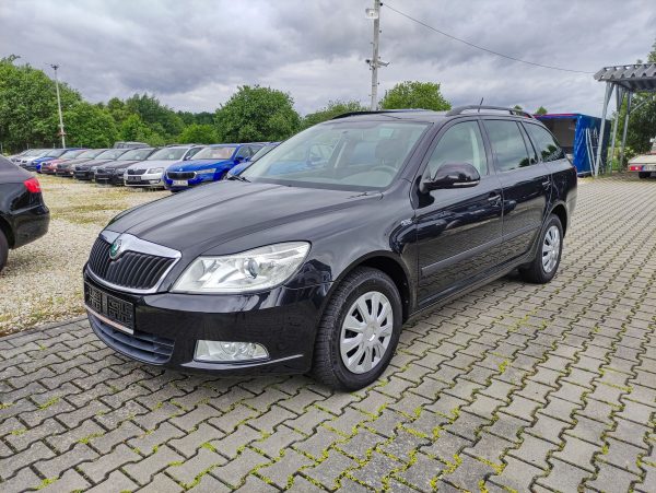 ŠKODA OCTAVIA II 2.0 TDi AMBIENTE,SERVISNÍ KNIHA,TAŽNÝ,
