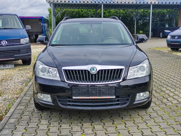 ŠKODA OCTAVIA II 2.0 TDi AMBIENTE,SERVISNÍ KNIHA,TAŽNÝ, - Image 3