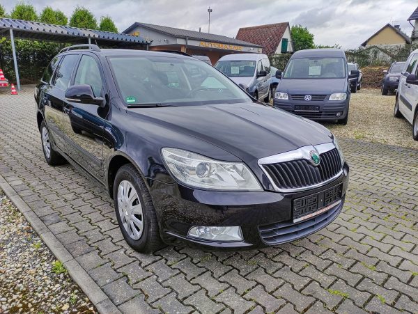 ŠKODA OCTAVIA II 2.0 TDi AMBIENTE,SERVISNÍ KNIHA,TAŽNÝ, - Image 4
