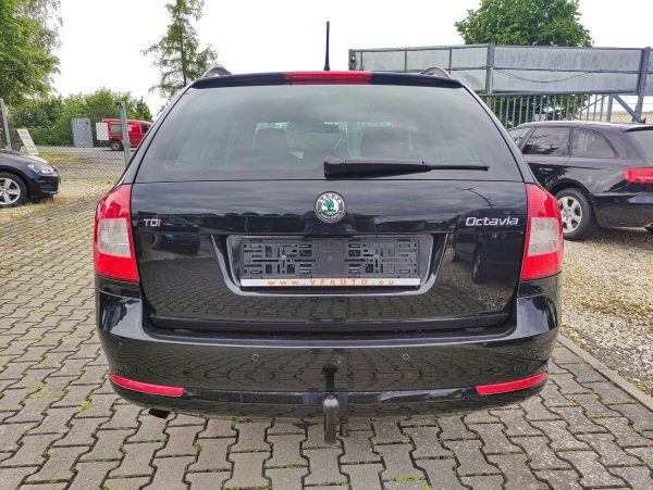 ŠKODA OCTAVIA II 2.0 TDi AMBIENTE,SERVISNÍ KNIHA,TAŽNÝ, - Image 6