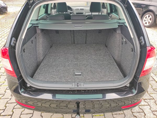 ŠKODA OCTAVIA II 2.0 TDi AMBIENTE,SERVISNÍ KNIHA,TAŽNÝ, - Image 10